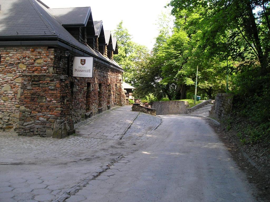 Hotel Podzamcze Tarnow Exterior photo