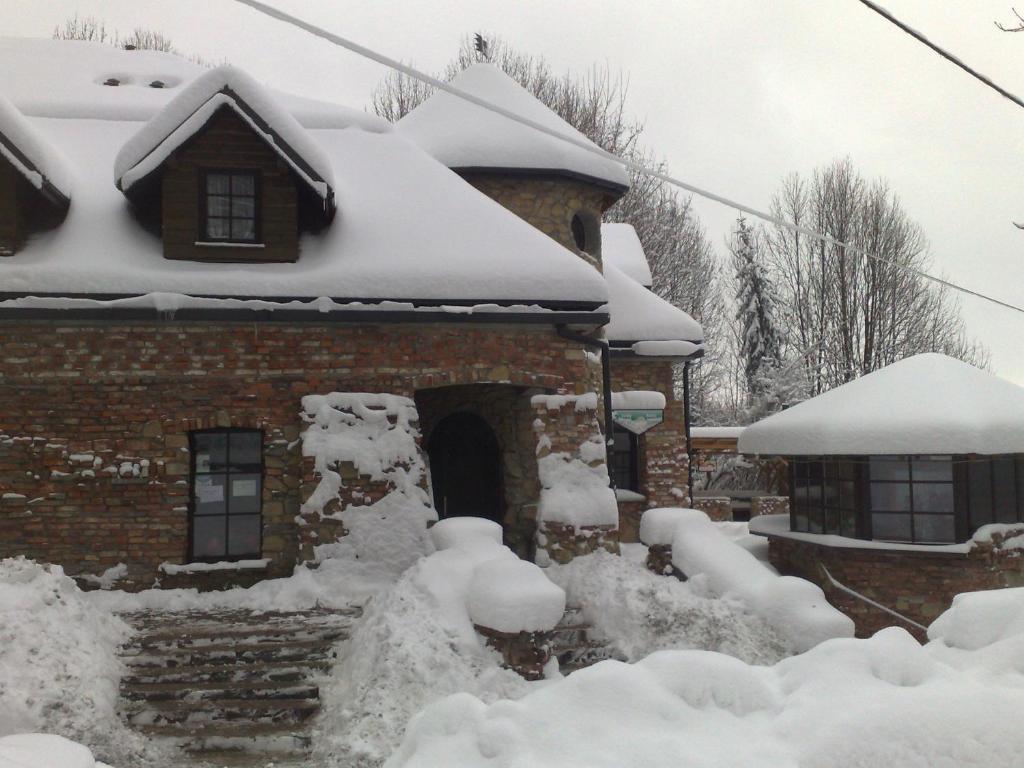 Hotel Podzamcze Tarnow Exterior photo